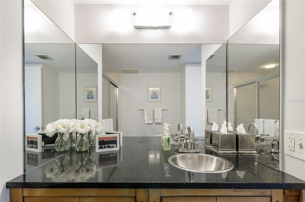 For Rent: $2,900 (2 beds, 2 baths, 1150 Square Feet)