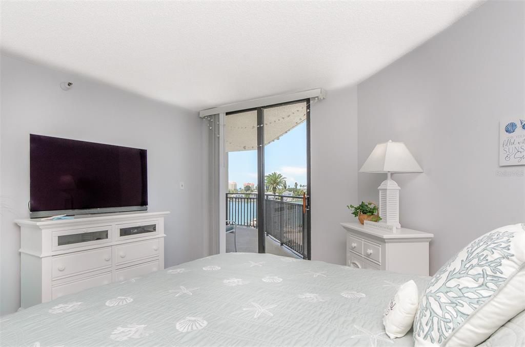 For Rent: $2,900 (2 beds, 2 baths, 1150 Square Feet)