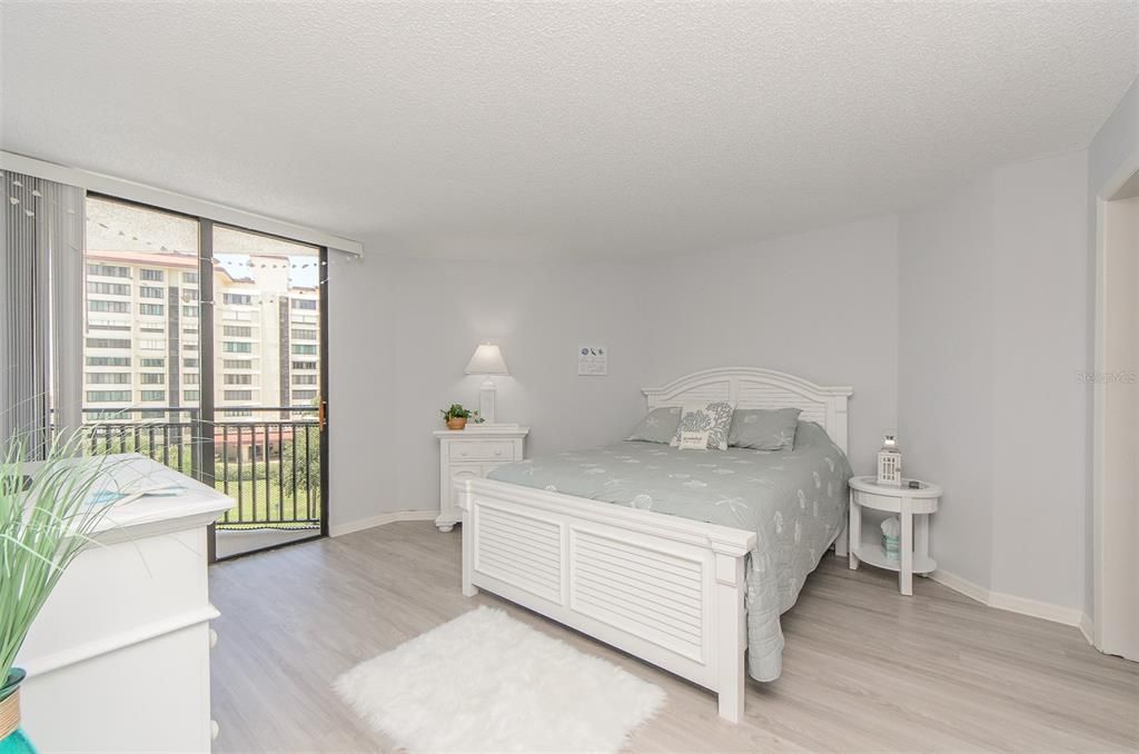 For Rent: $2,900 (2 beds, 2 baths, 1150 Square Feet)