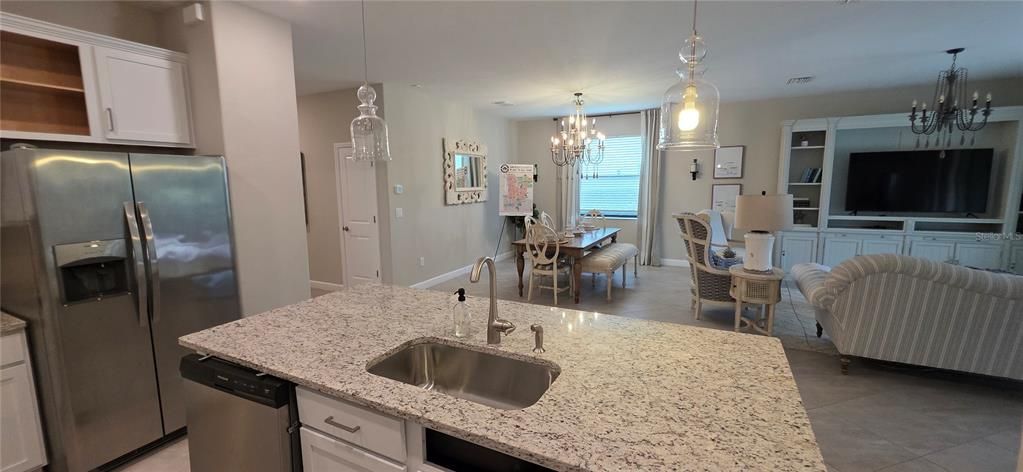 For Sale: $709,999 (4 beds, 3 baths, 2032 Square Feet)