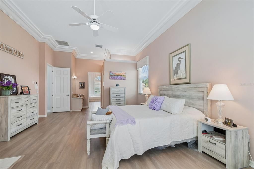 En Venta: $949,900 (4 camas, 3 baños, 3462 Pies cuadrados)