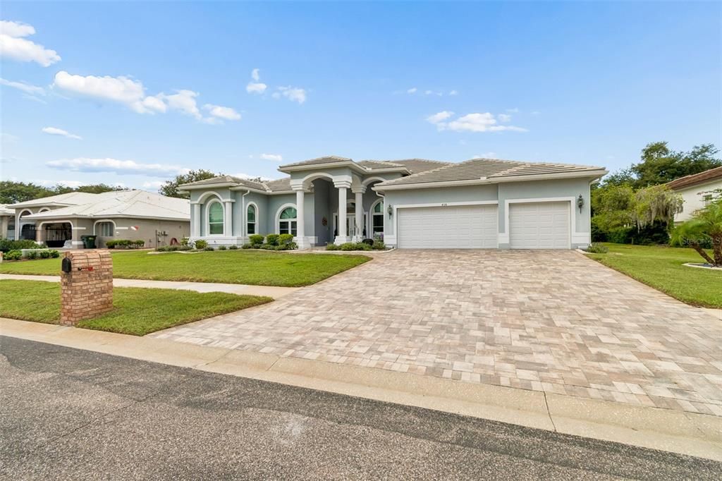En Venta: $949,900 (4 camas, 3 baños, 3462 Pies cuadrados)