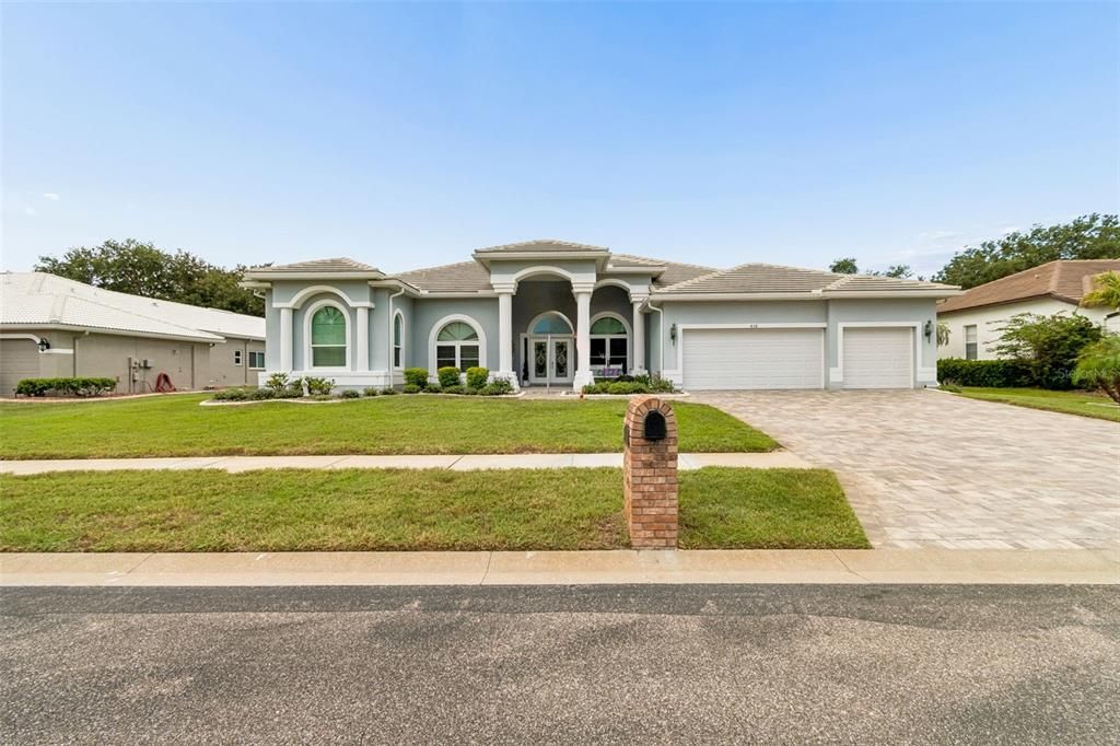 En Venta: $949,900 (4 camas, 3 baños, 3462 Pies cuadrados)