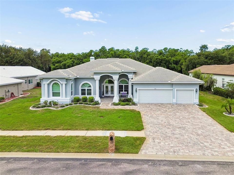 En Venta: $949,900 (4 camas, 3 baños, 3462 Pies cuadrados)