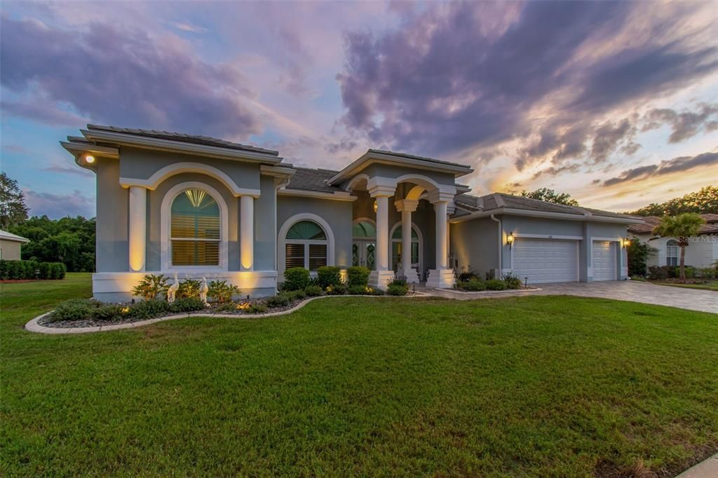 En Venta: $949,900 (4 camas, 3 baños, 3462 Pies cuadrados)