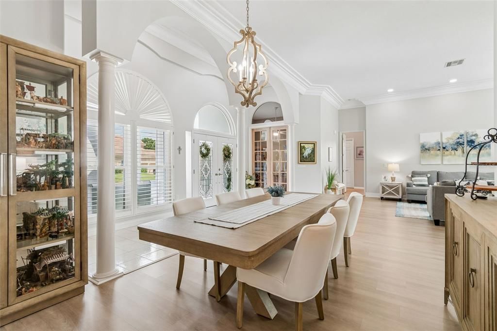 En Venta: $949,900 (4 camas, 3 baños, 3462 Pies cuadrados)