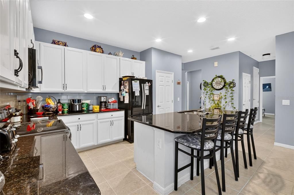 For Sale: $385,000 (3 beds, 2 baths, 2006 Square Feet)