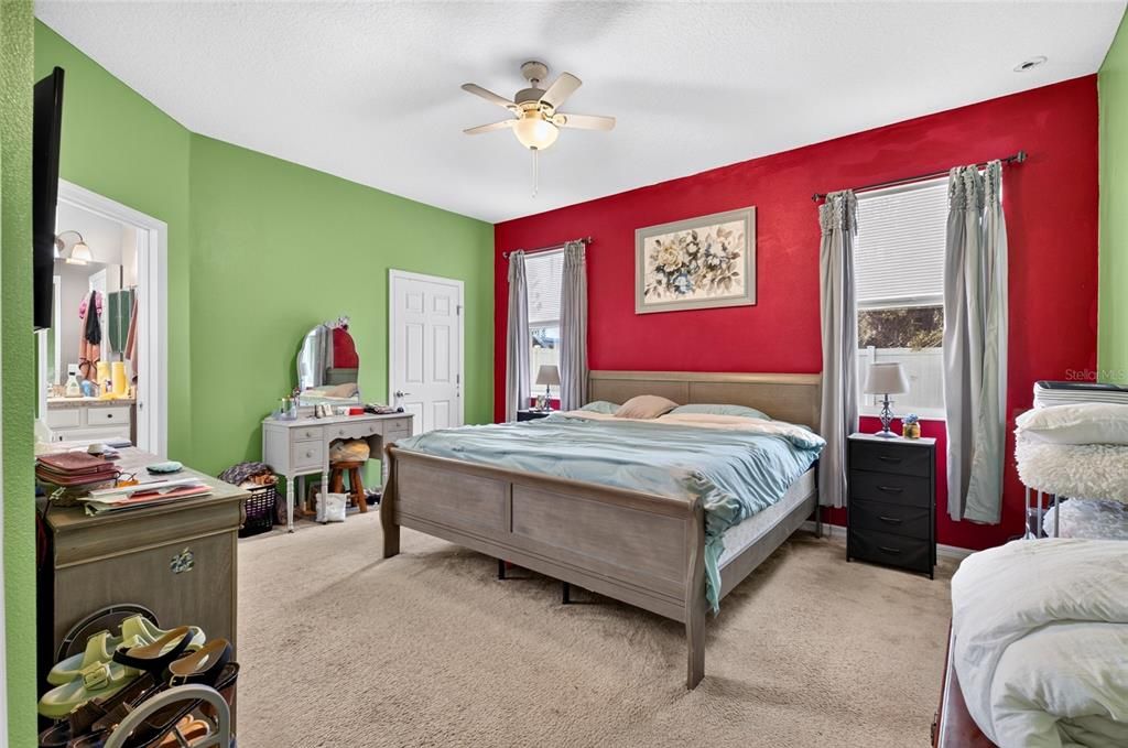 For Sale: $385,000 (3 beds, 2 baths, 2006 Square Feet)