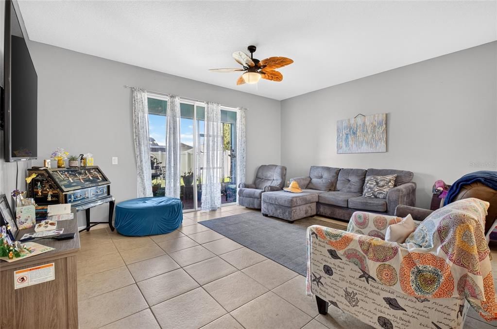 For Sale: $385,000 (3 beds, 2 baths, 2006 Square Feet)