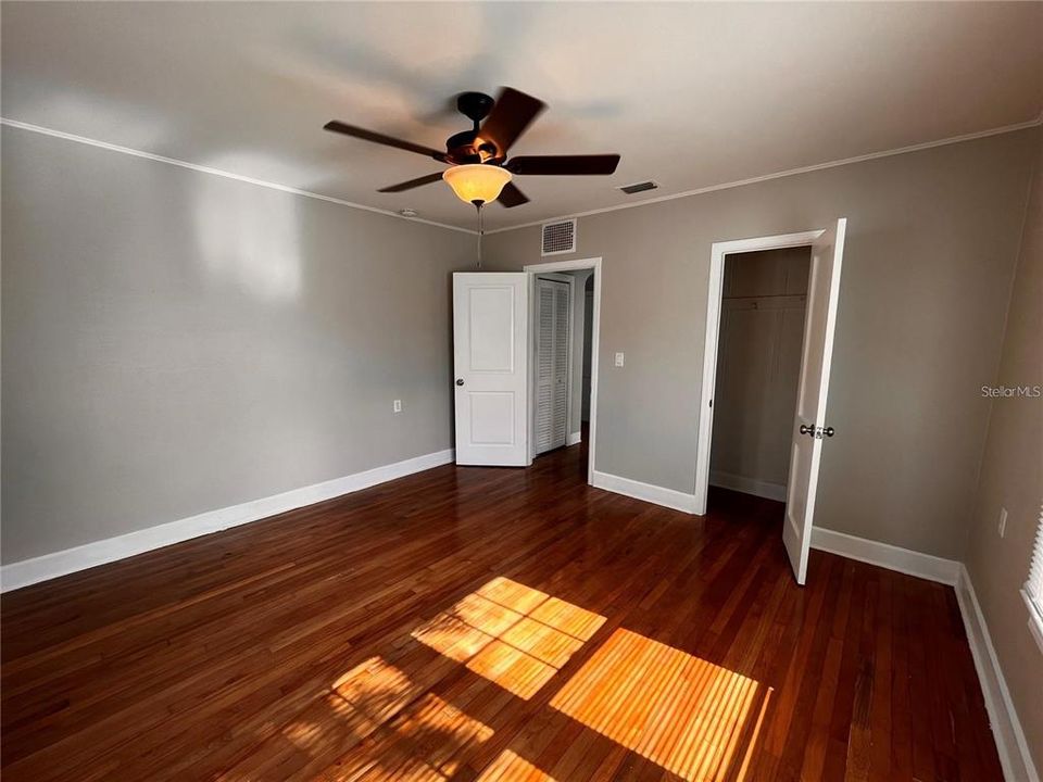 For Rent: $2,900 (2 beds, 1 baths, 1106 Square Feet)