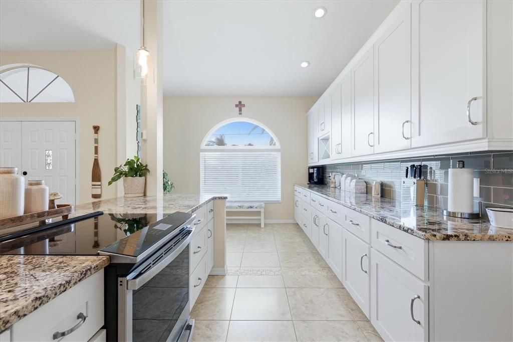 En Venta: $700,000 (3 camas, 2 baños, 1933 Pies cuadrados)