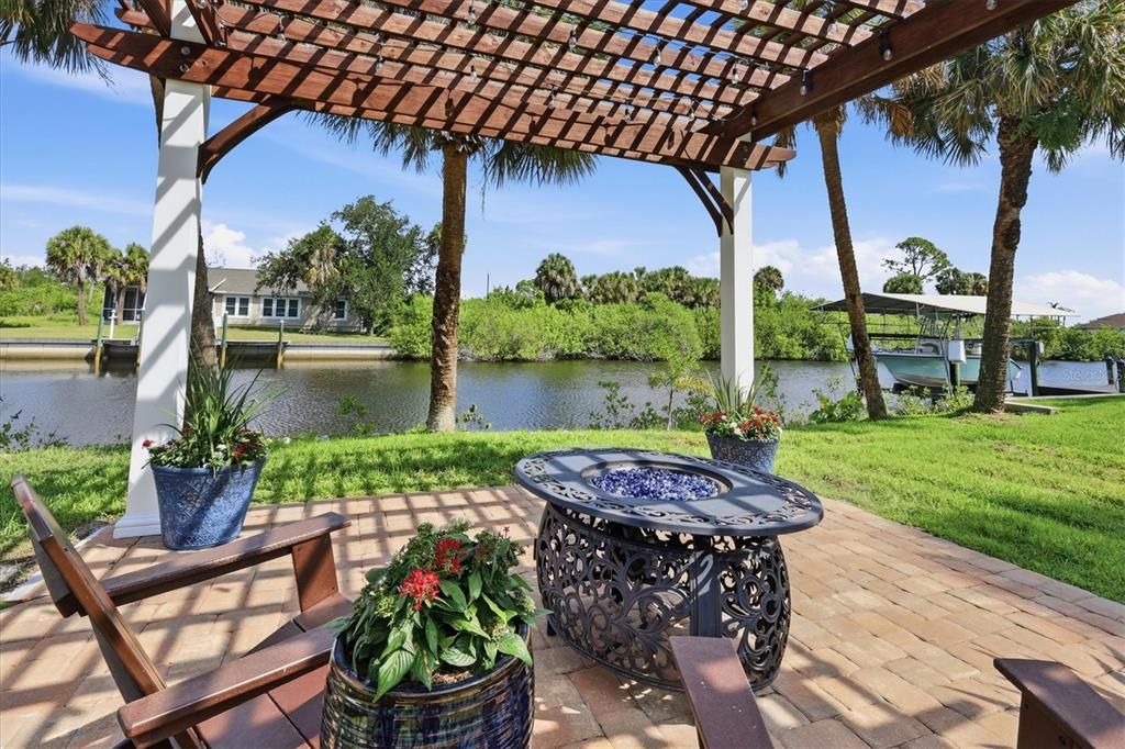 En Venta: $700,000 (3 camas, 2 baños, 1933 Pies cuadrados)