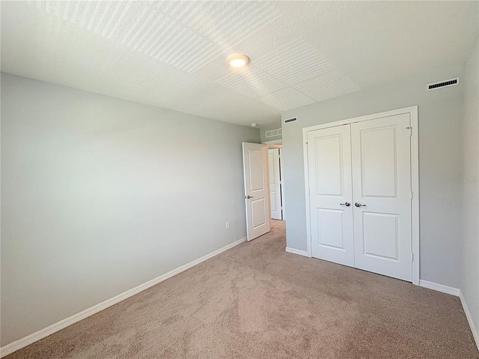 For Rent: $2,100 (3 beds, 3 baths, 2456 Square Feet)