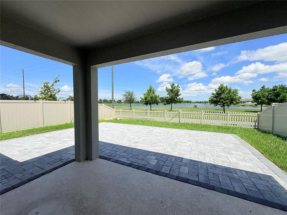 For Rent: $2,100 (3 beds, 3 baths, 2456 Square Feet)