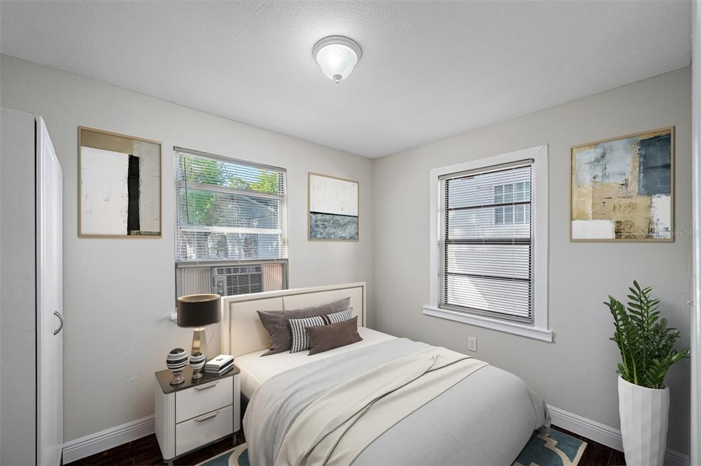 For Sale: $339,000 (3 beds, 1 baths, 902 Square Feet)