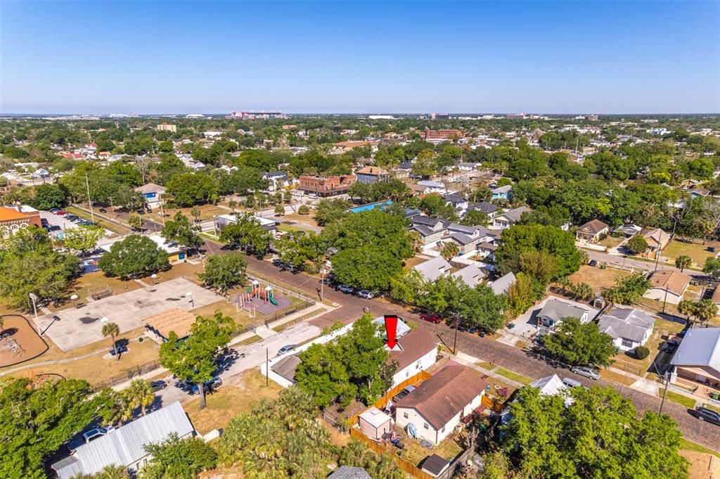 For Sale: $339,000 (3 beds, 1 baths, 902 Square Feet)