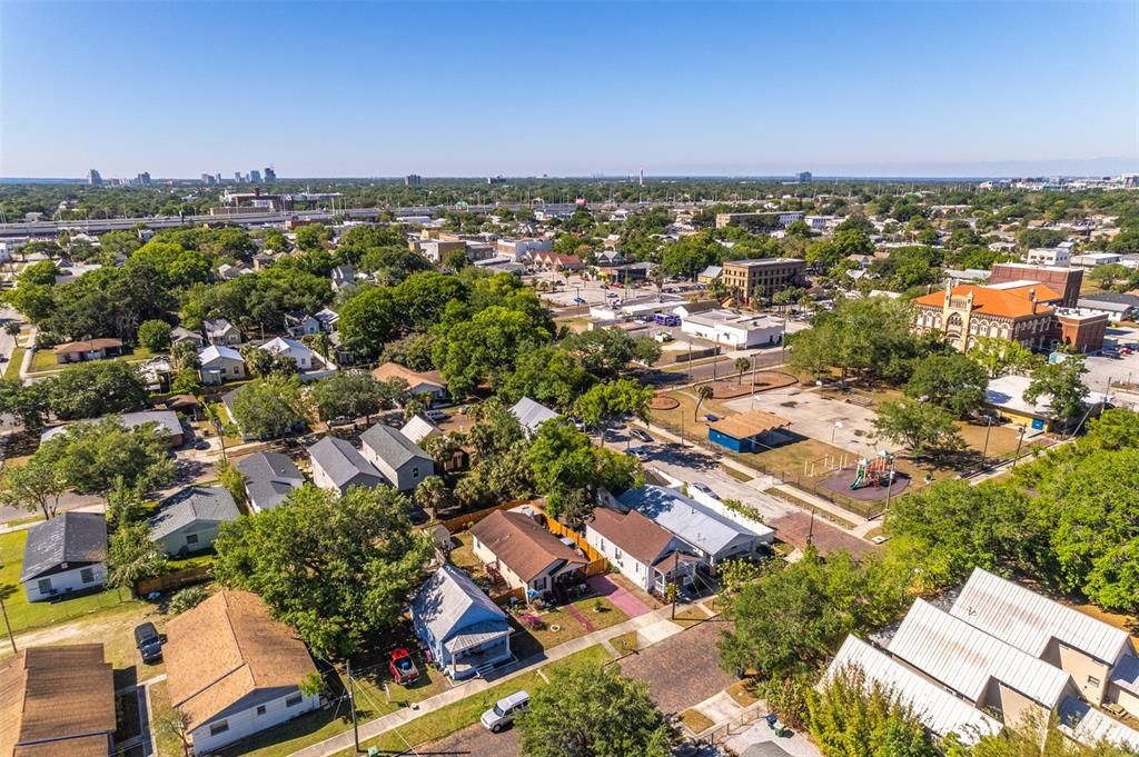 For Sale: $339,000 (3 beds, 1 baths, 902 Square Feet)