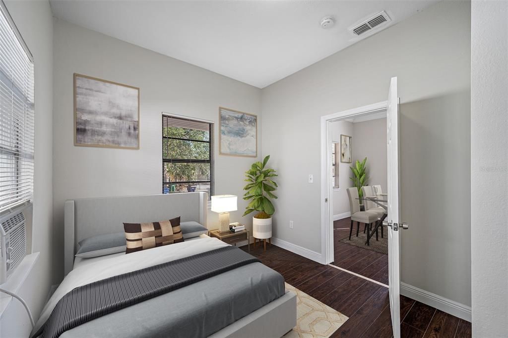 For Sale: $339,000 (3 beds, 1 baths, 902 Square Feet)