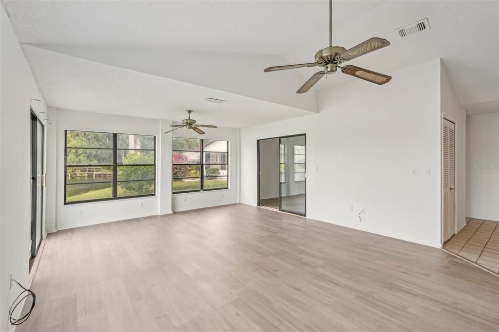 En Venta: $209,900 (2 camas, 2 baños, 1289 Pies cuadrados)