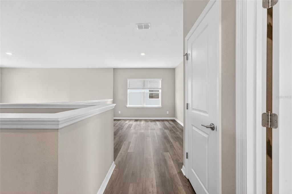 En Venta: $557,000 (4 camas, 3 baños, 2872 Pies cuadrados)