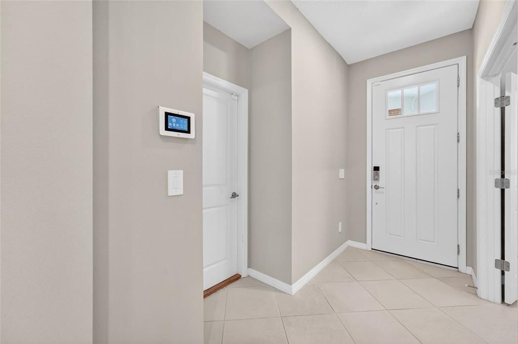 En Venta: $557,000 (4 camas, 3 baños, 2872 Pies cuadrados)