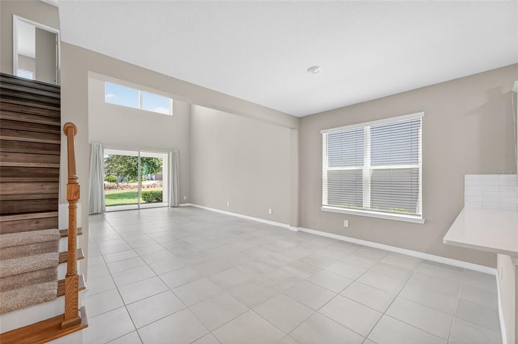 En Venta: $557,000 (4 camas, 3 baños, 2872 Pies cuadrados)