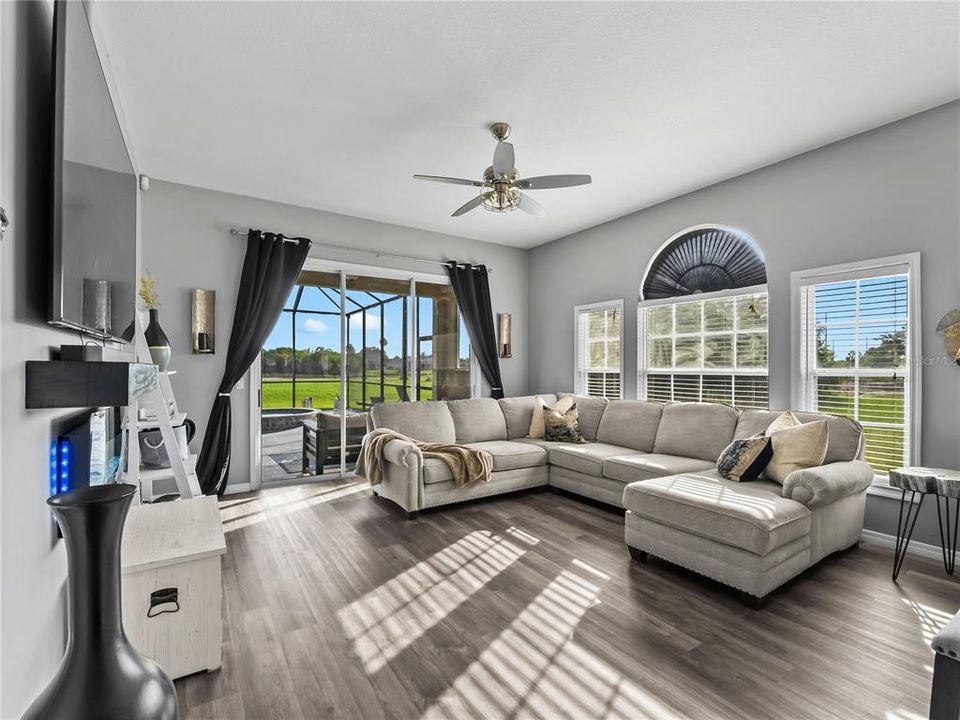 For Sale: $459,000 (4 beds, 2 baths, 2066 Square Feet)