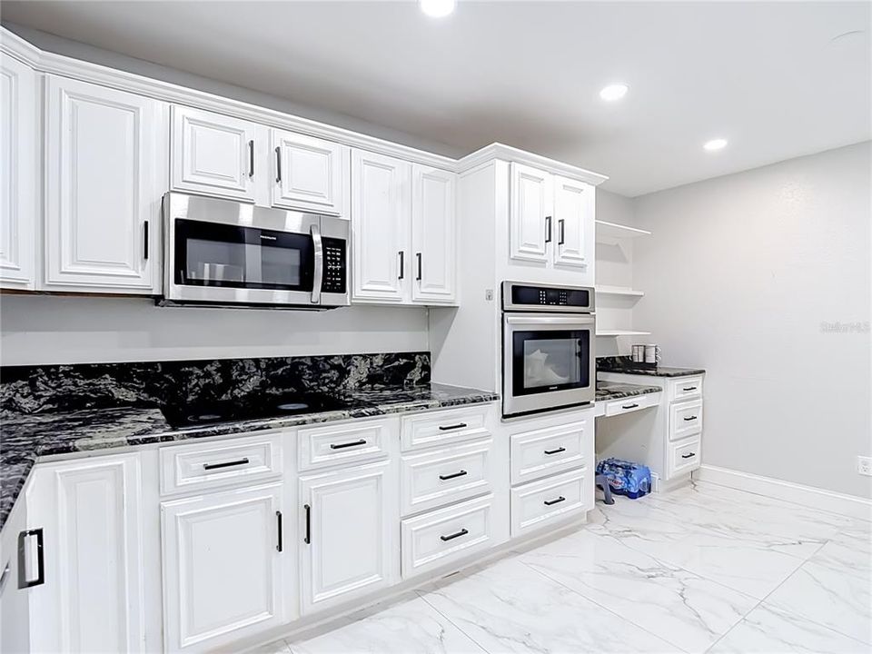 For Sale: $649,000 (3 beds, 2 baths, 1727 Square Feet)