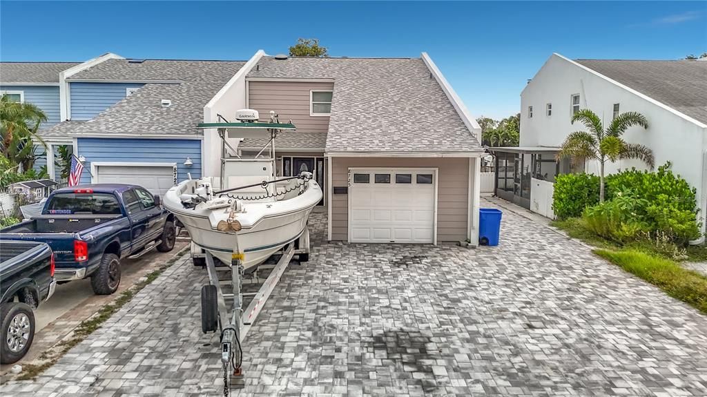 For Sale: $649,000 (3 beds, 2 baths, 1727 Square Feet)