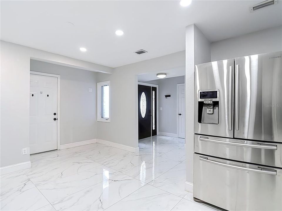 For Sale: $649,000 (3 beds, 2 baths, 1727 Square Feet)