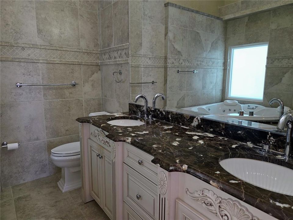 В аренду: $3,300 (2 спален, 2 ванн, 1640 Квадратных фут)