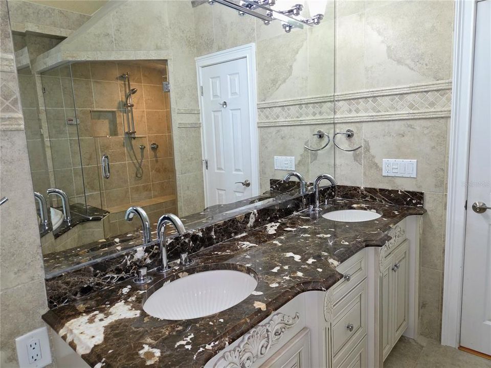 В аренду: $3,300 (2 спален, 2 ванн, 1640 Квадратных фут)