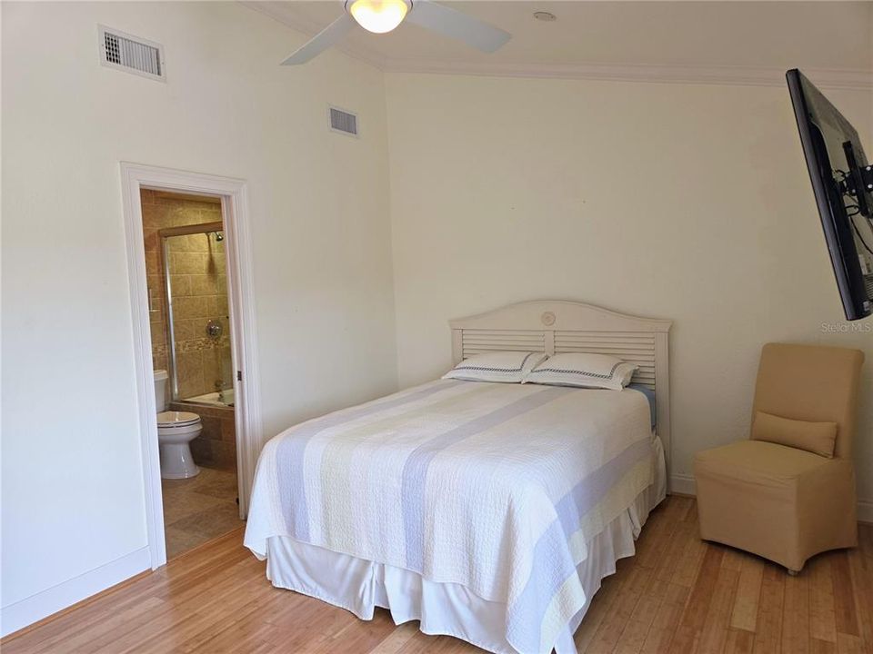 В аренду: $3,300 (2 спален, 2 ванн, 1640 Квадратных фут)