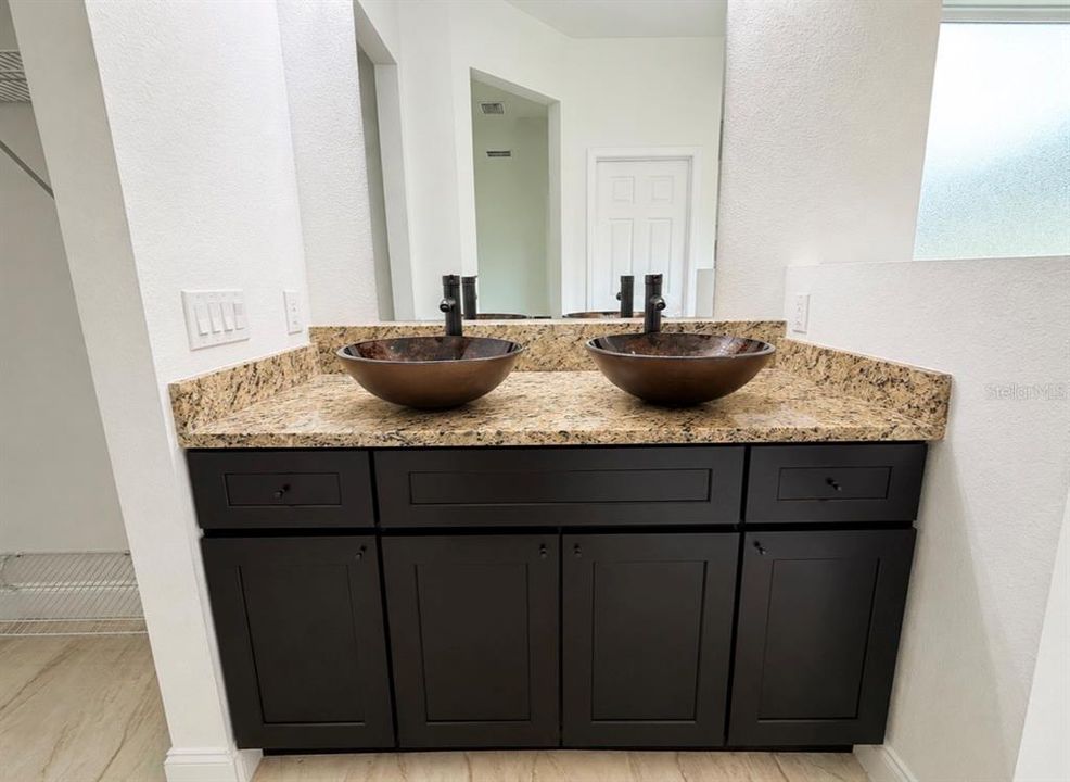 En Venta: $349,999 (4 camas, 2 baños, 1600 Pies cuadrados)