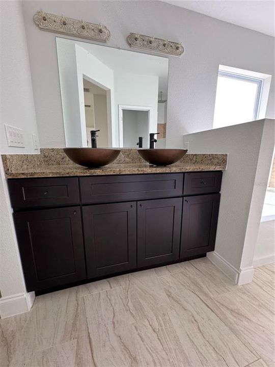 En Venta: $349,999 (4 camas, 2 baños, 1600 Pies cuadrados)