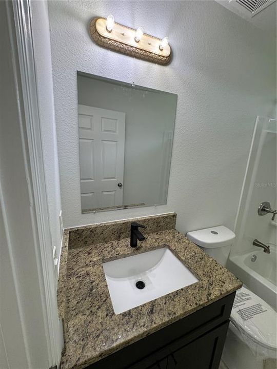 En Venta: $349,999 (4 camas, 2 baños, 1600 Pies cuadrados)