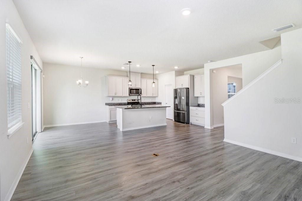 For Sale: $399,000 (5 beds, 3 baths, 2608 Square Feet)