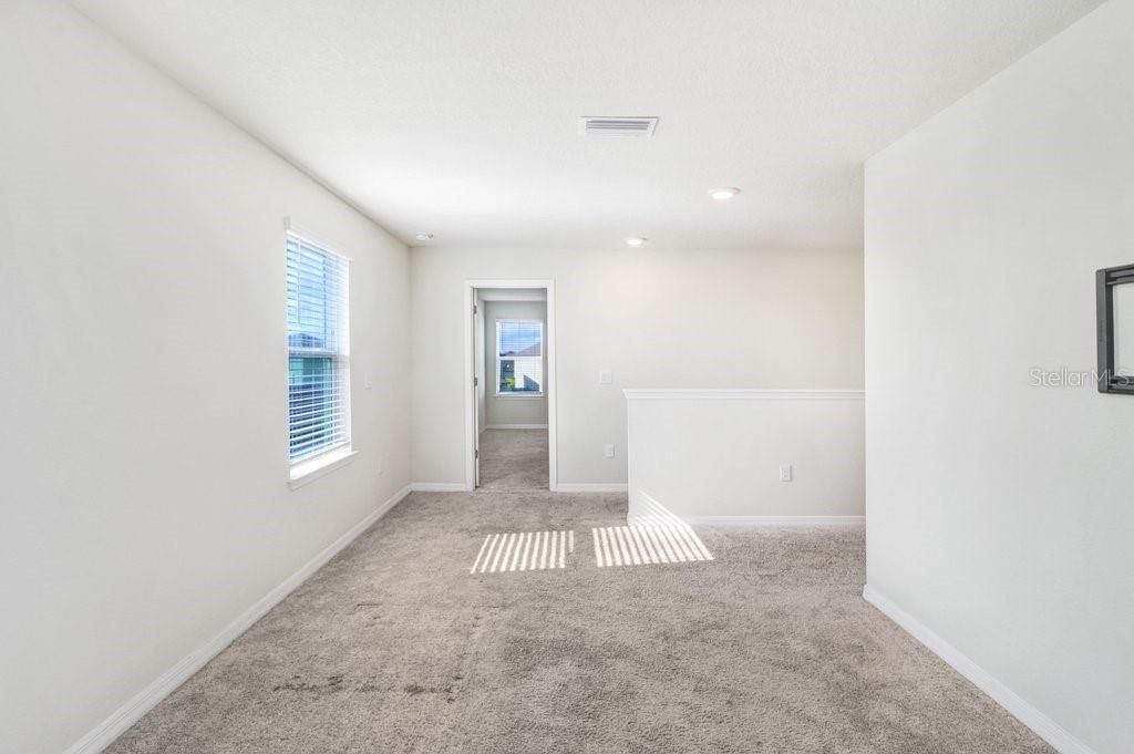 For Sale: $399,000 (5 beds, 3 baths, 2608 Square Feet)