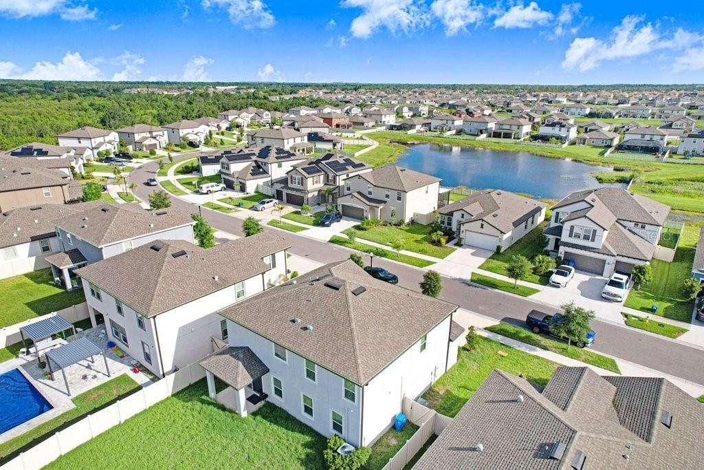 For Sale: $399,000 (5 beds, 3 baths, 2608 Square Feet)