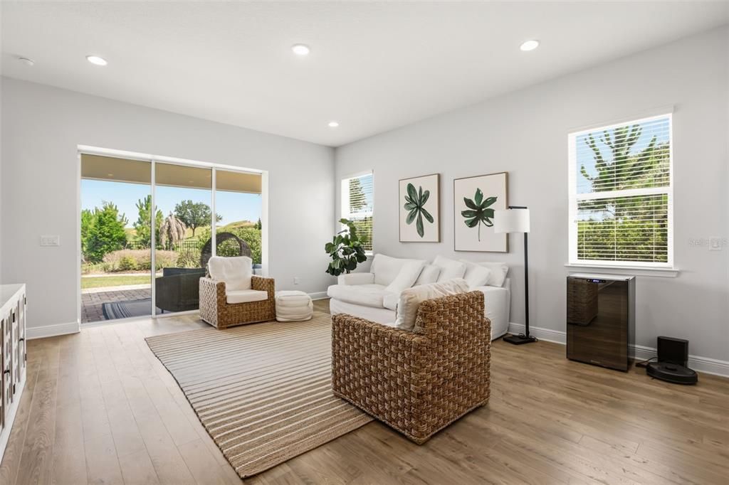 For Rent: $6,800 (5 beds, 3 baths, 2950 Square Feet)