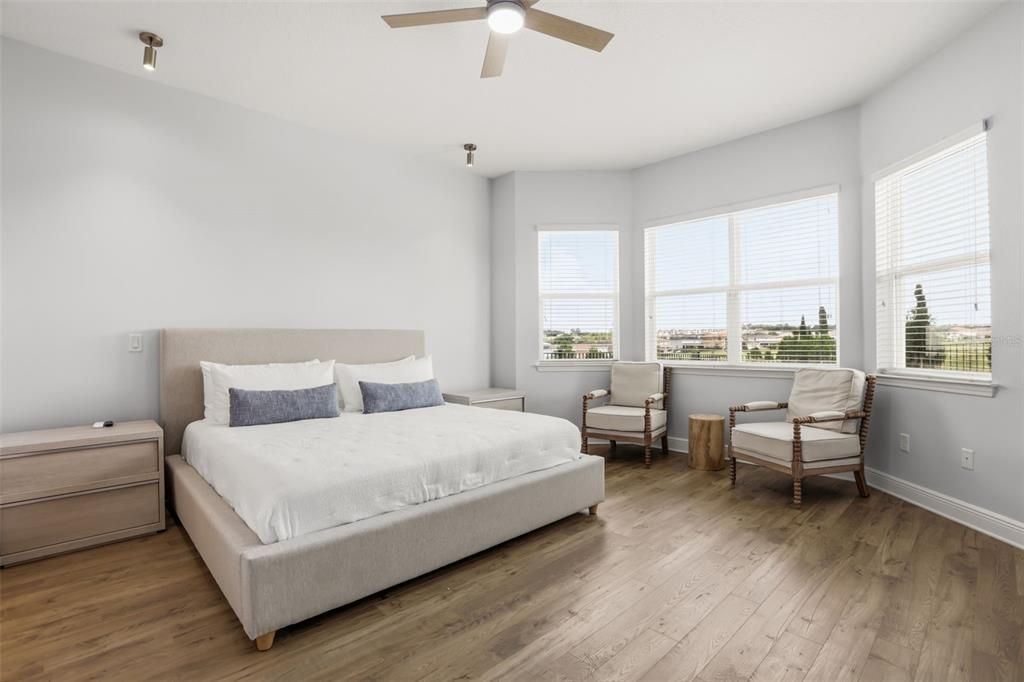 For Rent: $6,800 (5 beds, 3 baths, 2950 Square Feet)