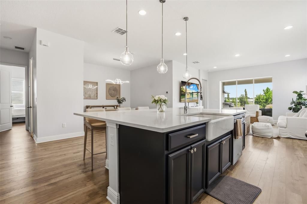 For Rent: $6,800 (5 beds, 3 baths, 2950 Square Feet)