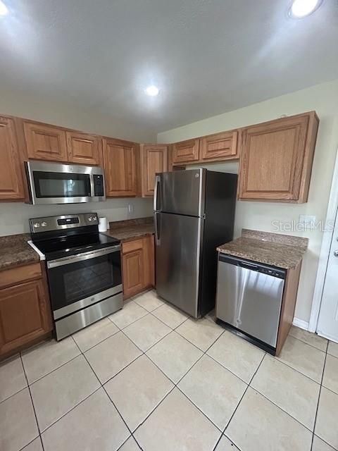 В аренду: $1,895 (3 спален, 2 ванн, 1080 Квадратных фут)