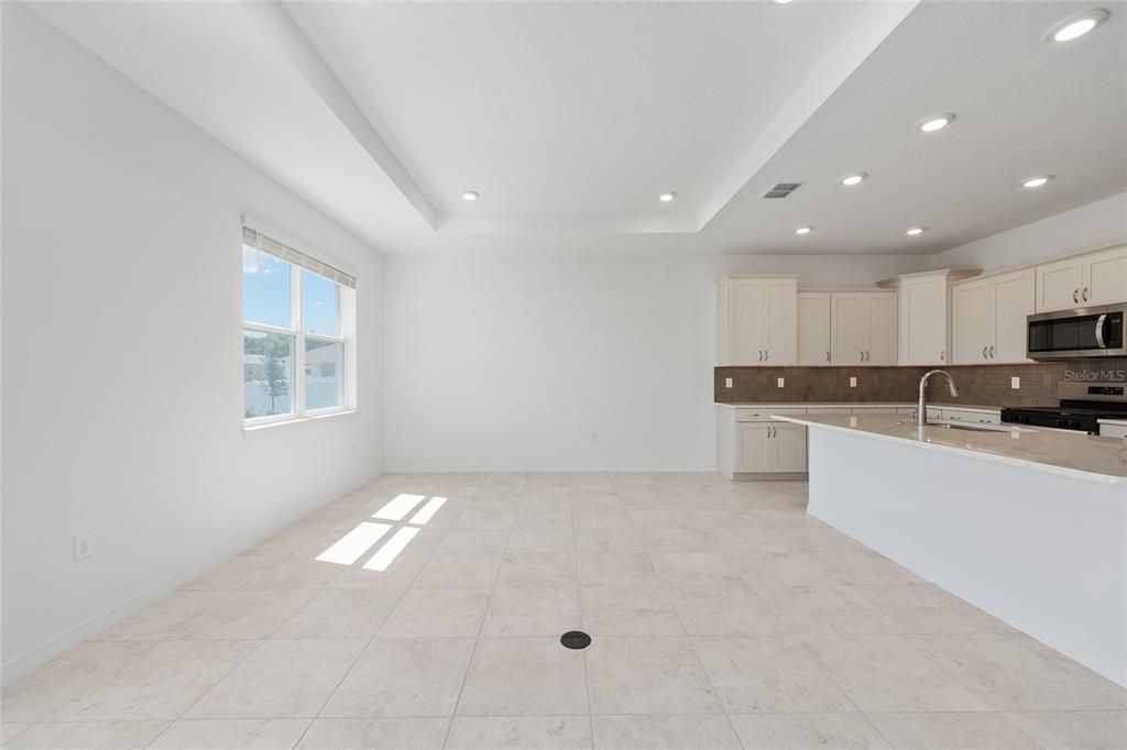 For Sale: $378,125 (3 beds, 1 baths, 1608 Square Feet)