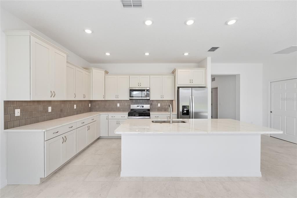 For Sale: $378,125 (3 beds, 1 baths, 1608 Square Feet)