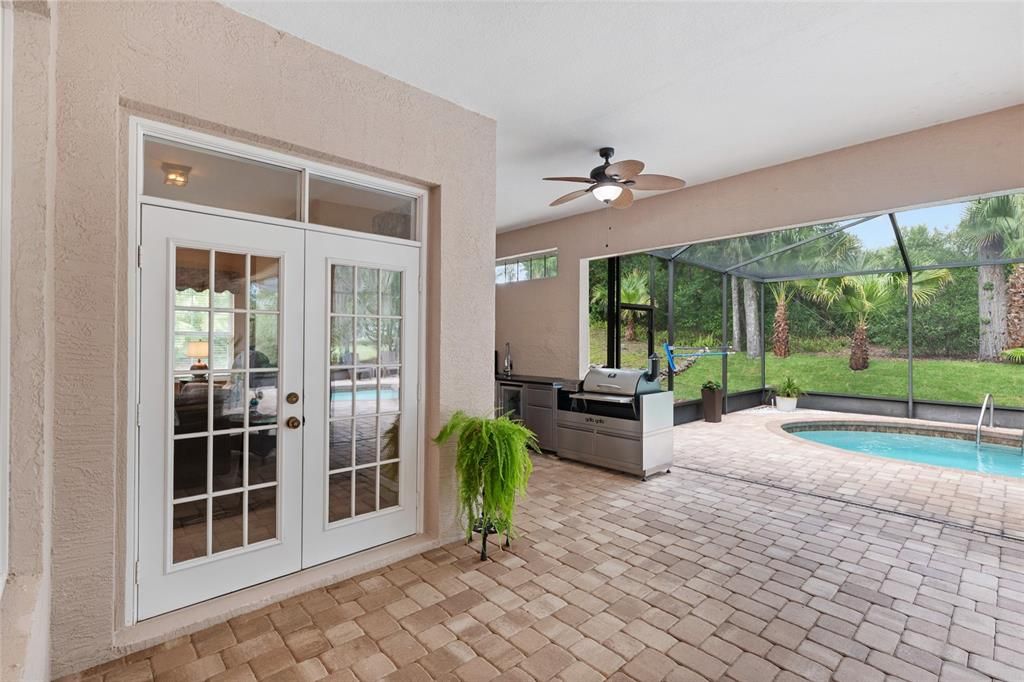 For Sale: $539,900 (3 beds, 3 baths, 2816 Square Feet)
