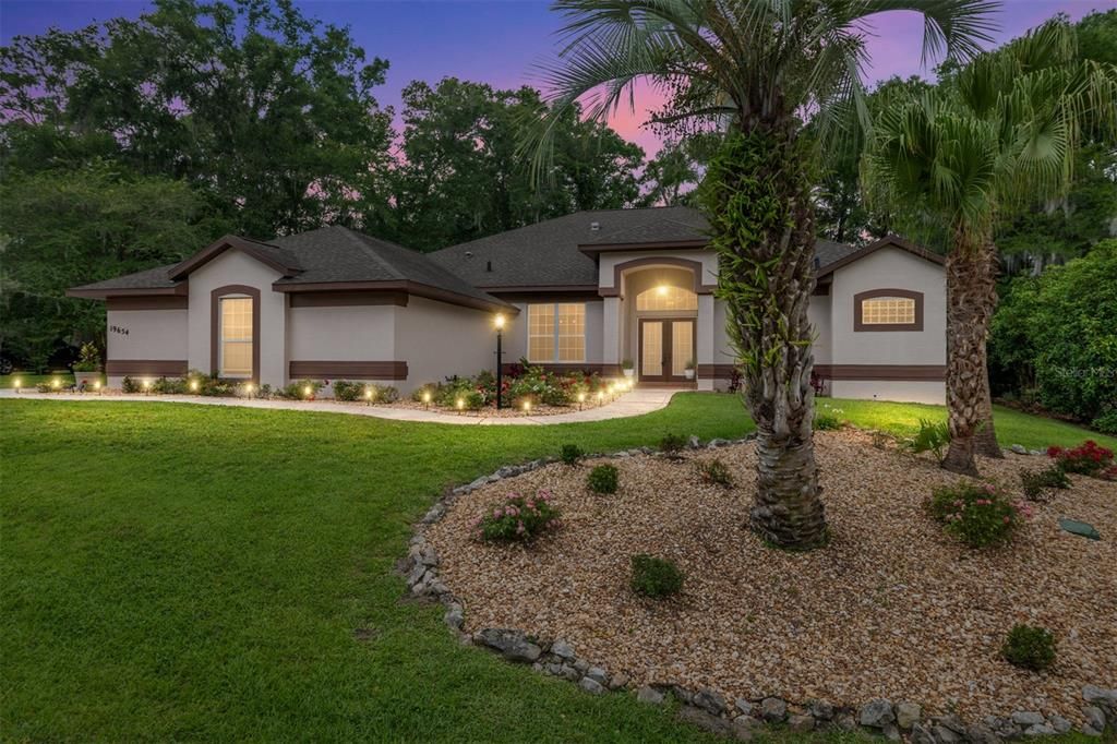 For Sale: $539,900 (3 beds, 3 baths, 2816 Square Feet)