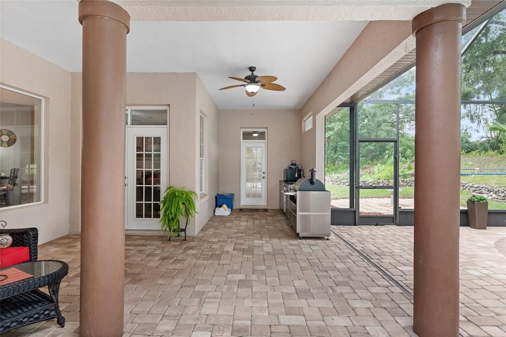 For Sale: $539,900 (3 beds, 3 baths, 2816 Square Feet)
