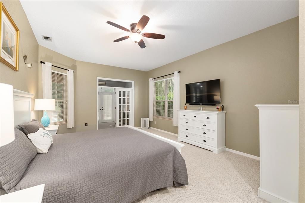 For Sale: $539,900 (3 beds, 3 baths, 2816 Square Feet)