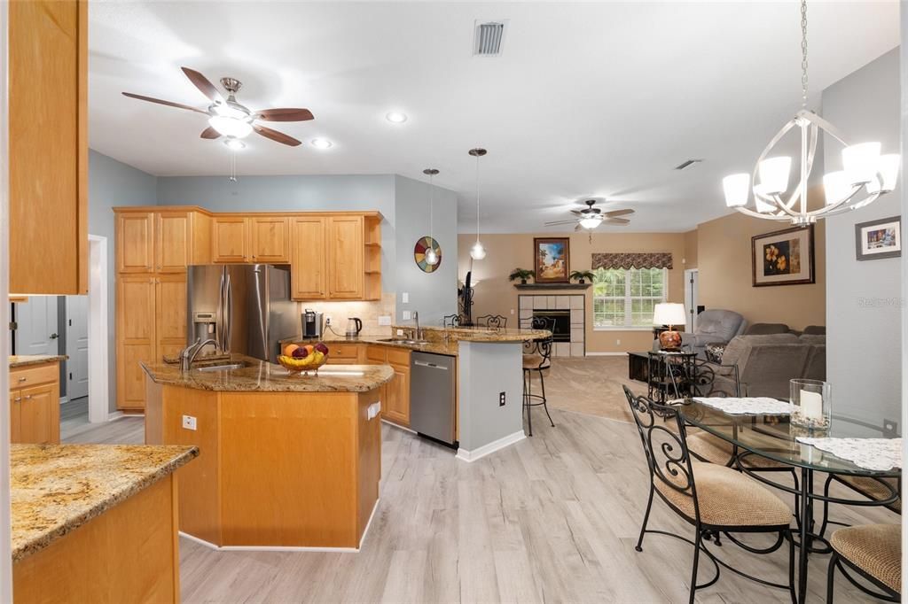 For Sale: $539,900 (3 beds, 3 baths, 2816 Square Feet)